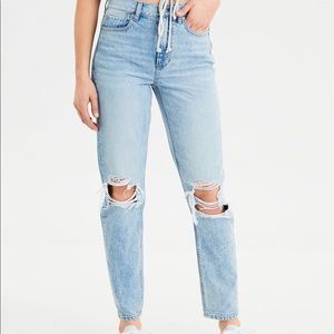 American Eagle Mom Jeans - 2 Regular